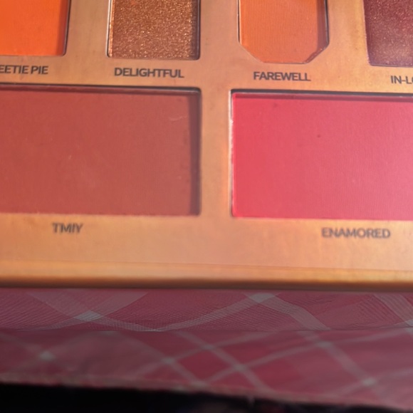 🎈SALE🎈🎀#35.MAKEUP BUNDLE🎀 - Picture 5 of 12